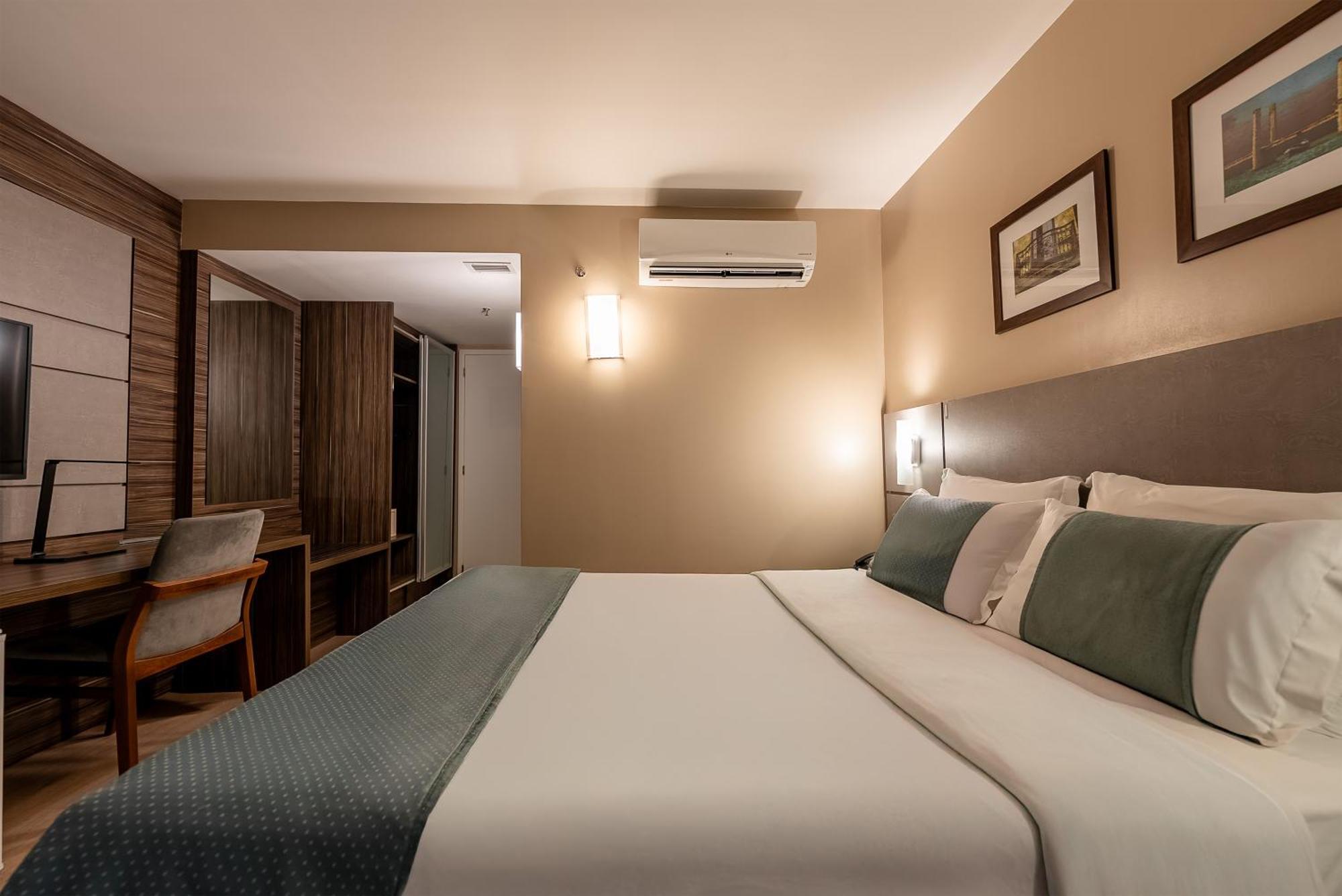 Super Deluxe Double Room,1697999725:JPEG